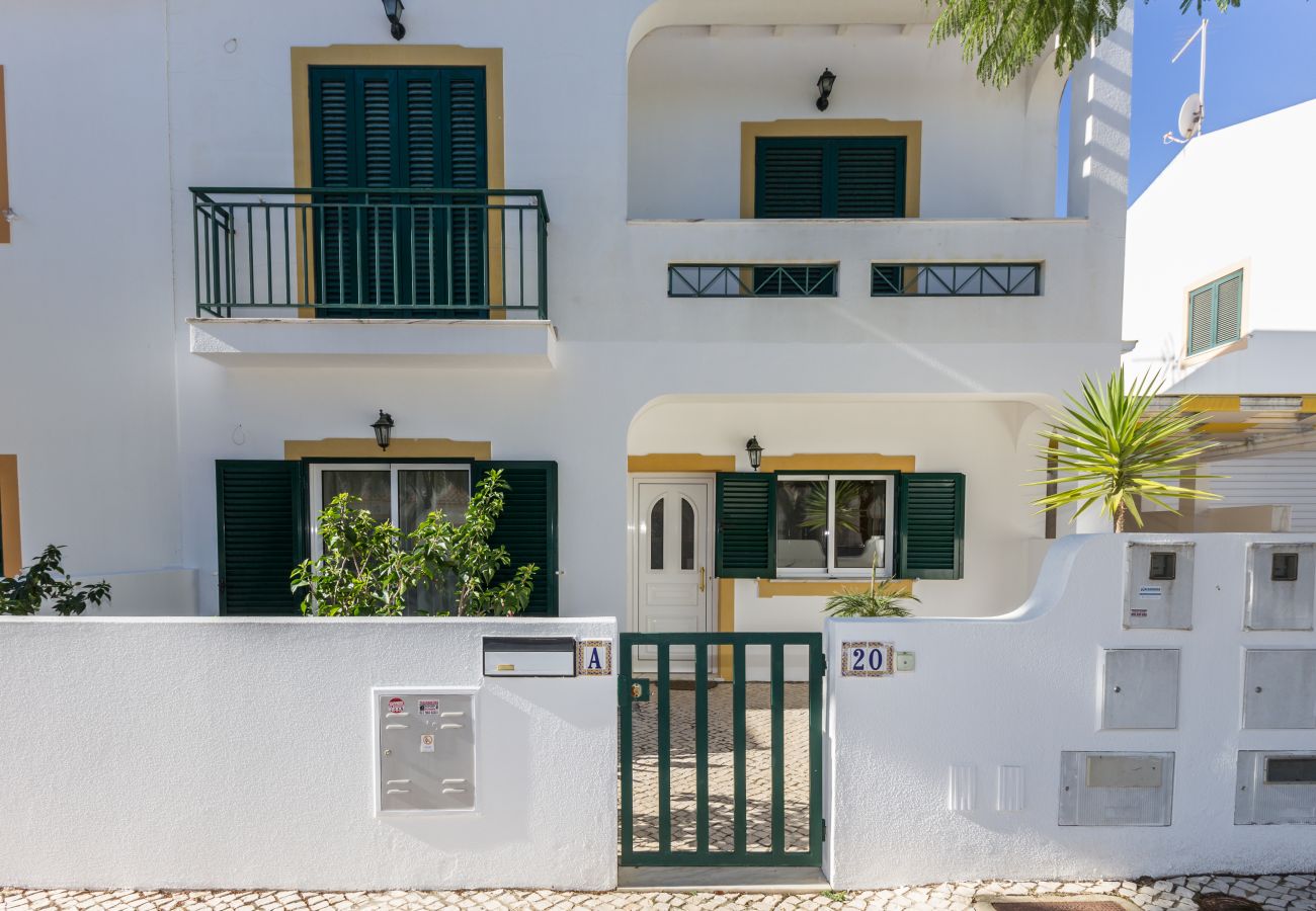 Apartamento em Manta Rota - T2 a 800m da Praia by AlgarveManta (3T1)