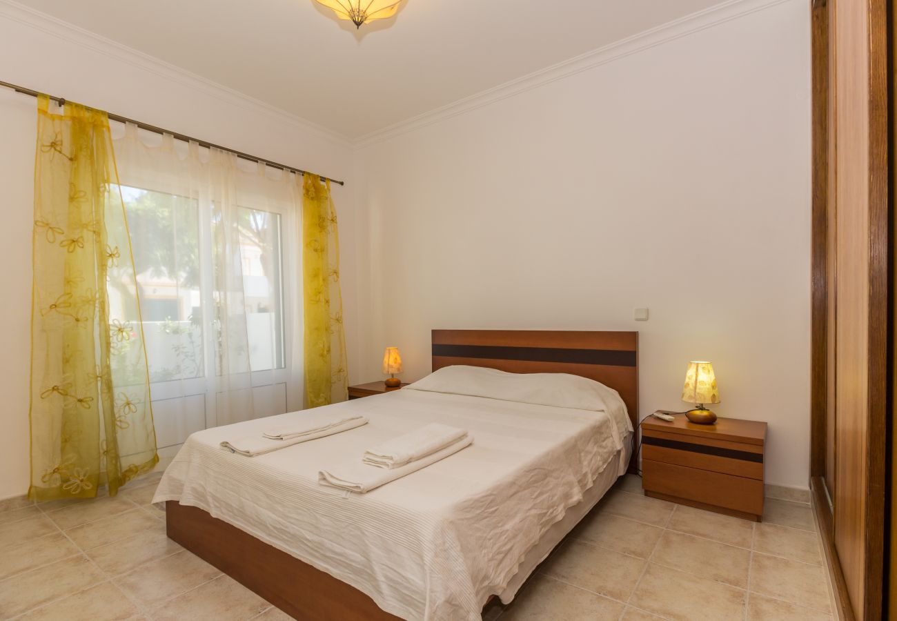 Apartamento em Manta Rota - T2 a 800m da Praia by AlgarveManta (3T1)