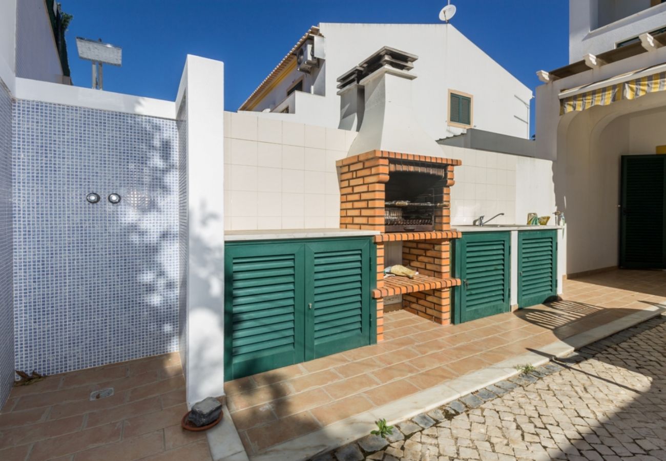 Apartamento em Manta Rota - T2 a 800m da Praia by AlgarveManta (3T1)
