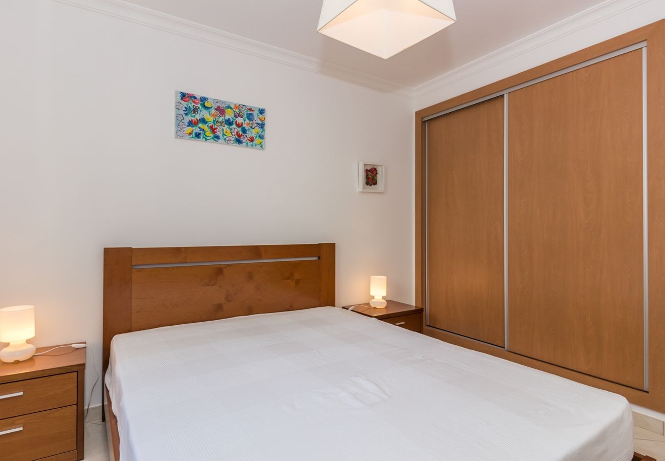 Apartamento em Manta Rota - T2 em condominio com piscina e WIFI by AlgarveManta (13T2)