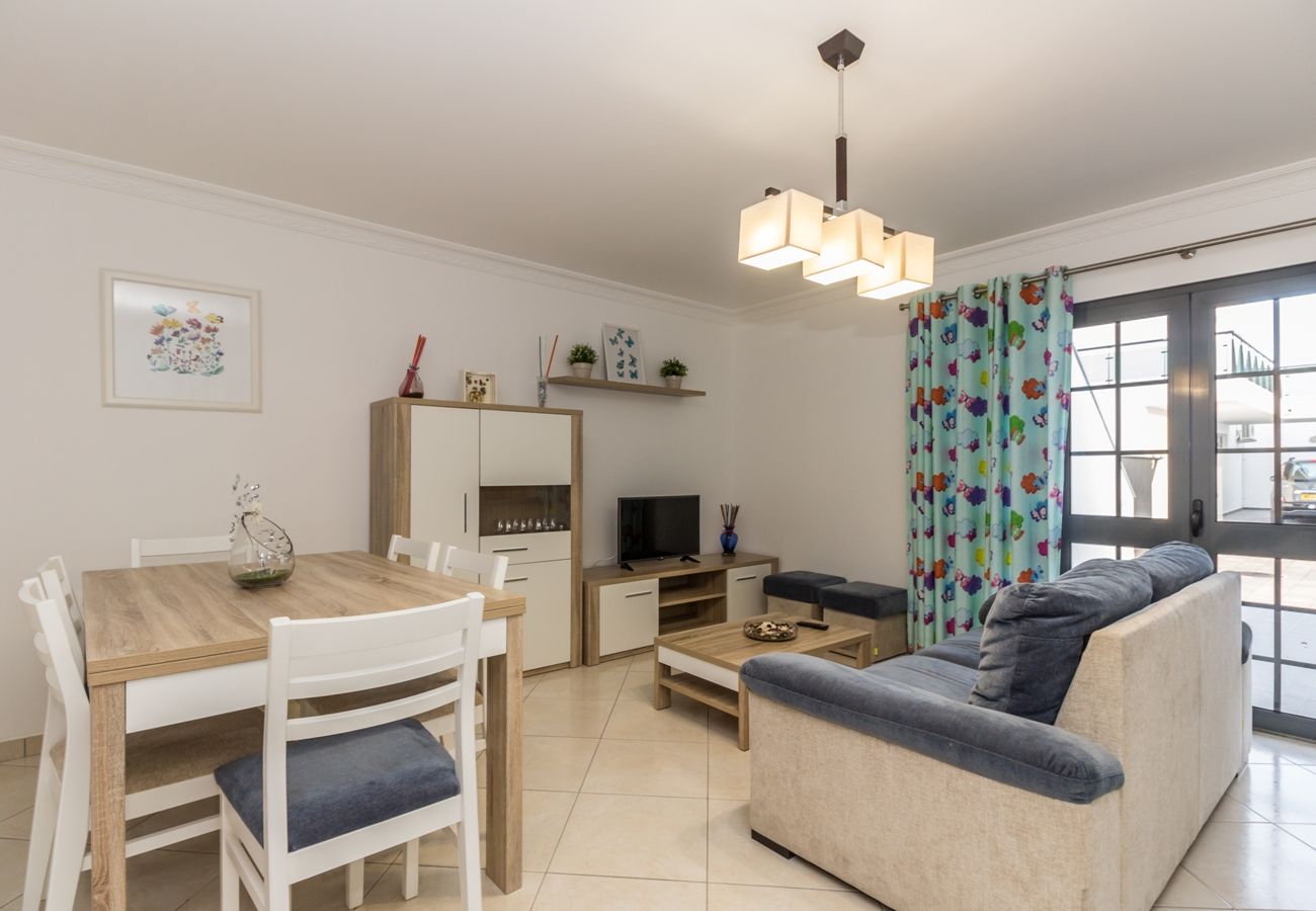 Apartamento em Manta Rota - T2 em condominio com piscina e WIFI by AlgarveManta (13T2)