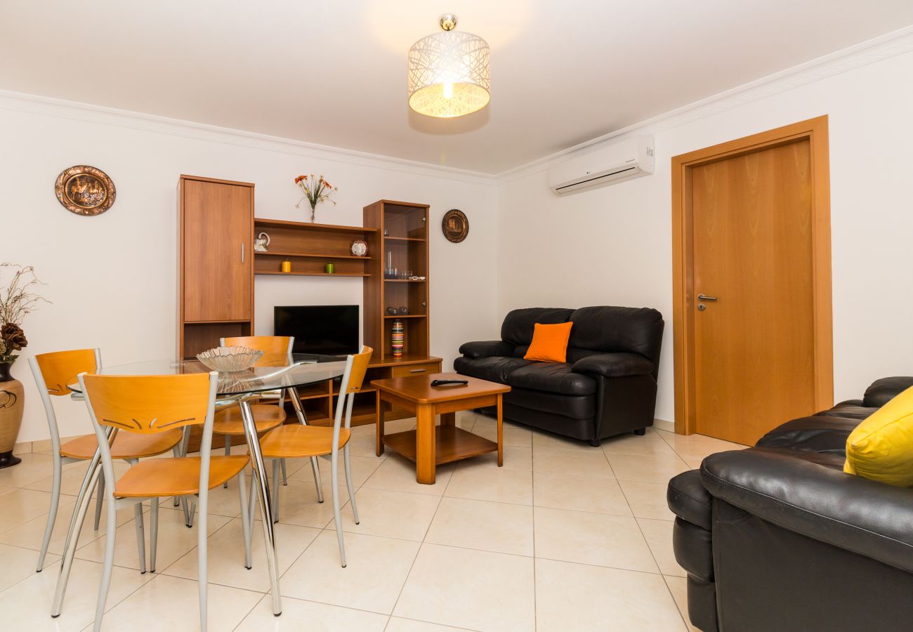 Apartamento em Manta Rota - Apartamento com 2 quartos em condominio com piscina  by AlgarveManta (15T2)