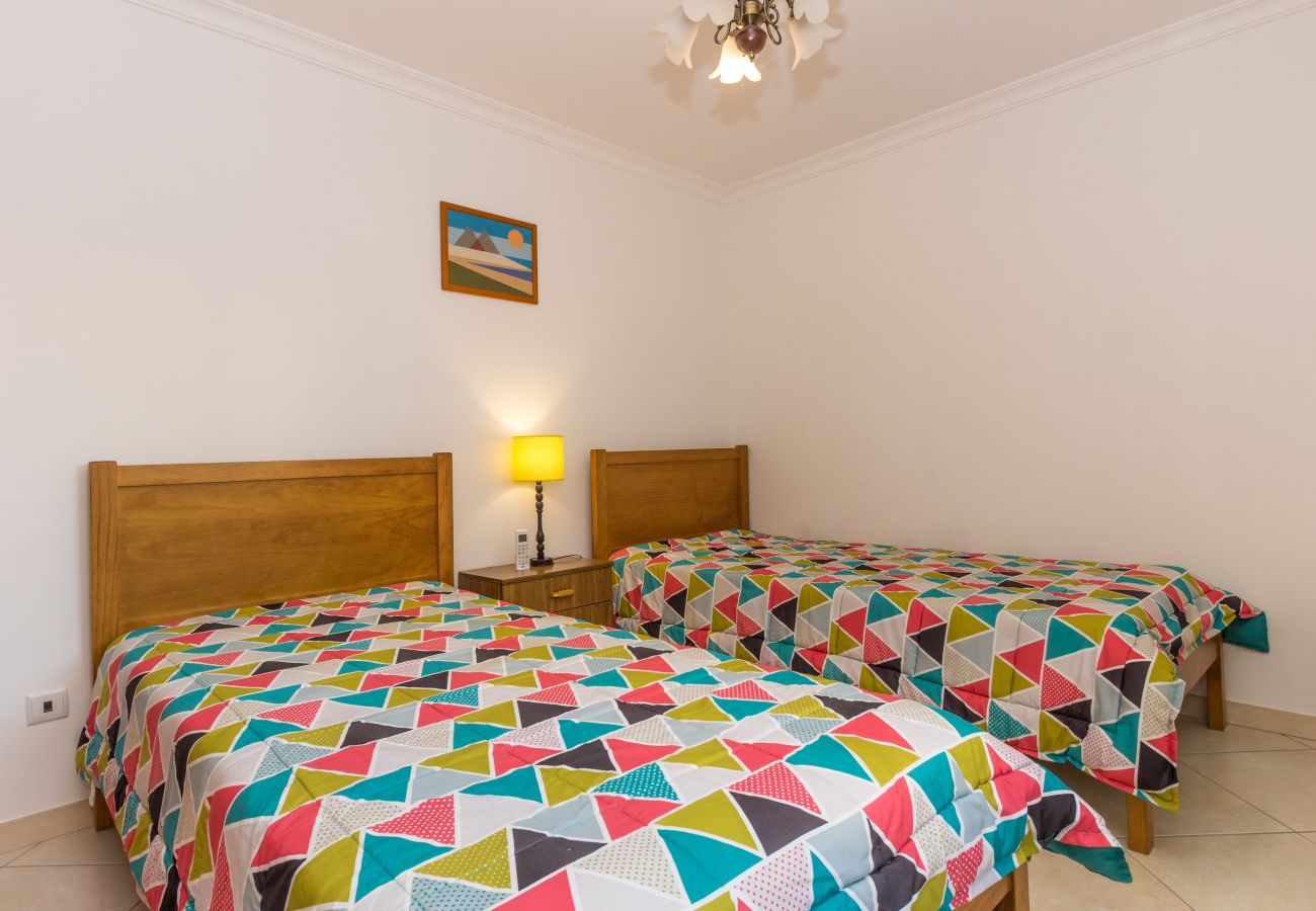 Apartamento em Manta Rota - Apartamento com 2 quartos em condominio com piscina  by AlgarveManta (15T2)