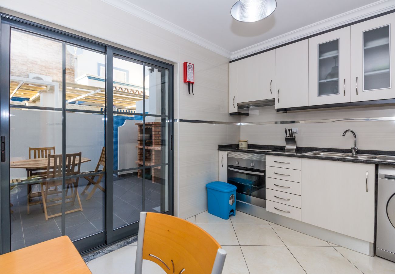 Apartamento em Manta Rota - Apartamento com 2 quartos em condominio com piscina  by AlgarveManta (15T2)