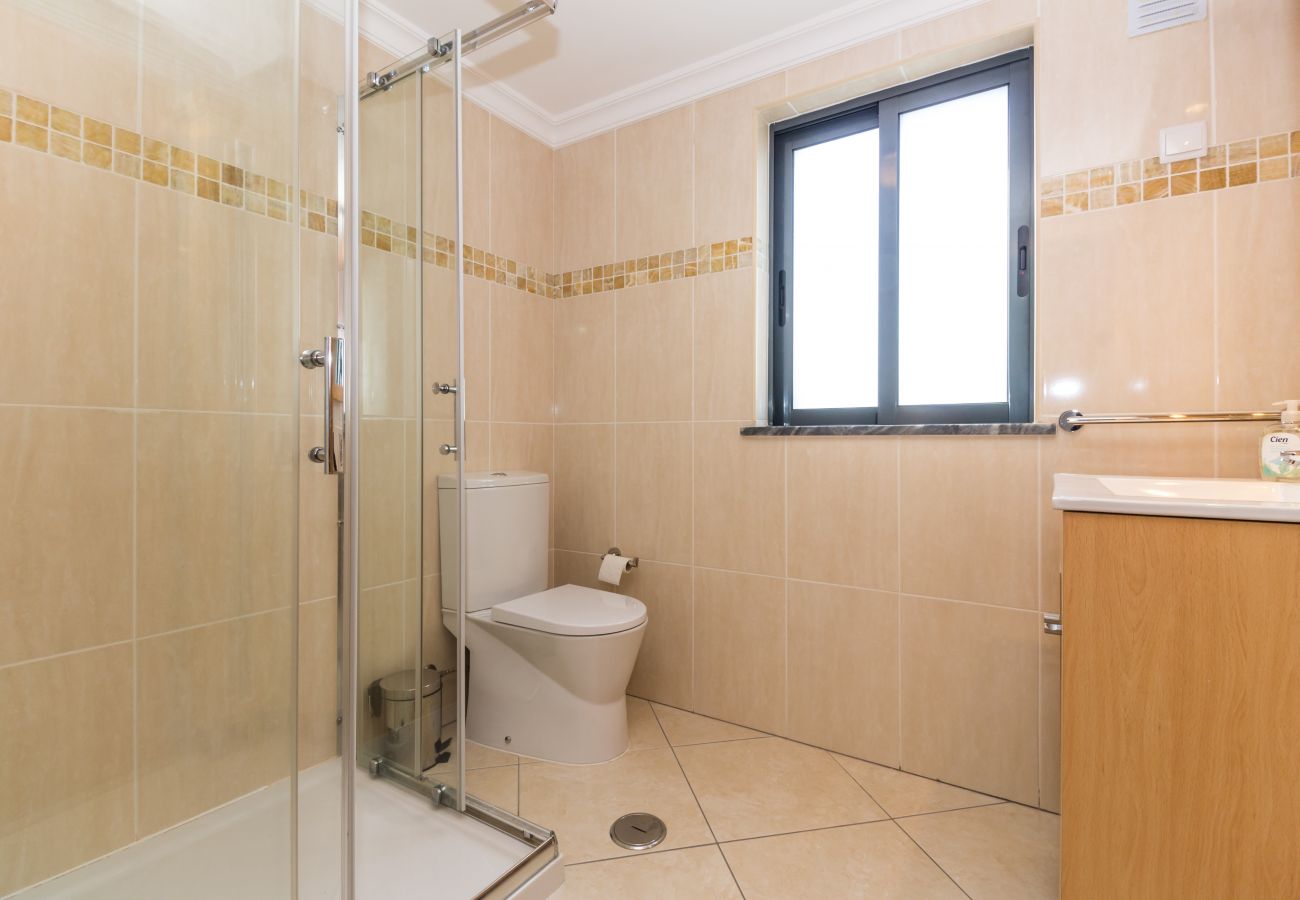 Apartamento em Manta Rota - Apartamento em condomínio com piscina/WIFI a 2 minutos da praia by AlgarveManta (2T3)