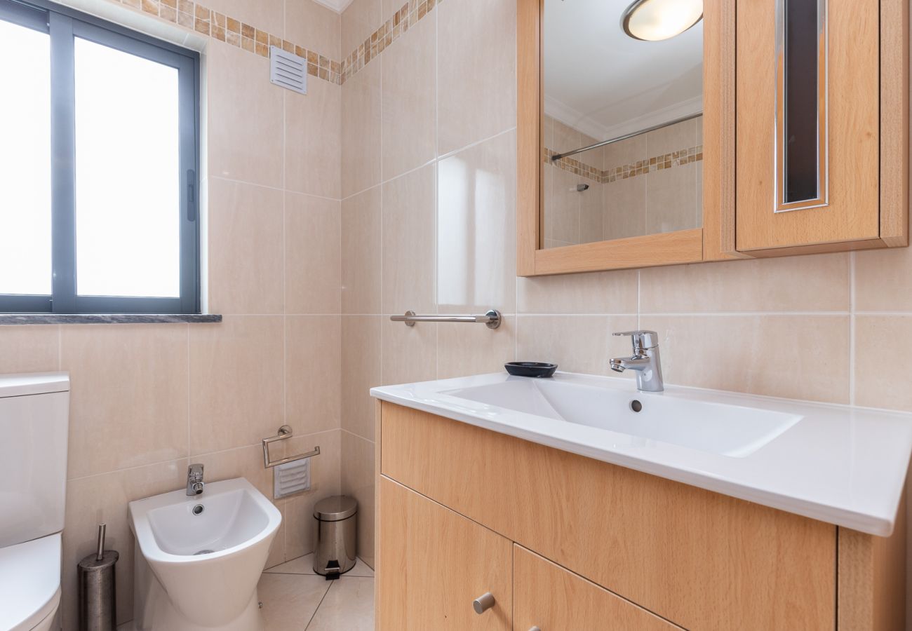 Apartamento em Manta Rota - Apartamento em condomínio com piscina/WIFI a 2 minutos da praia by AlgarveManta (2T3)