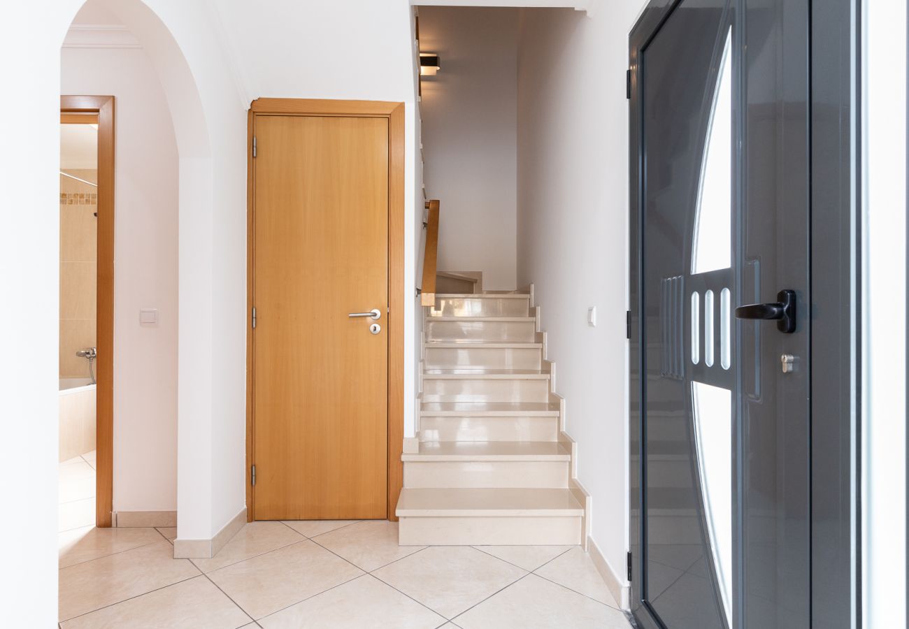 Apartamento em Manta Rota - Apartamento em condomínio com piscina/WIFI a 2 minutos da praia by AlgarveManta (2T3)