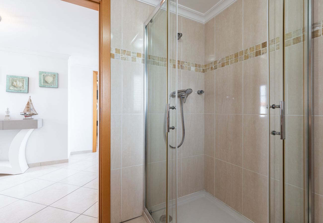 Apartamento em Manta Rota - Apartamento em condomínio com piscina/WIFI a 2 minutos da praia by AlgarveManta (2T3)