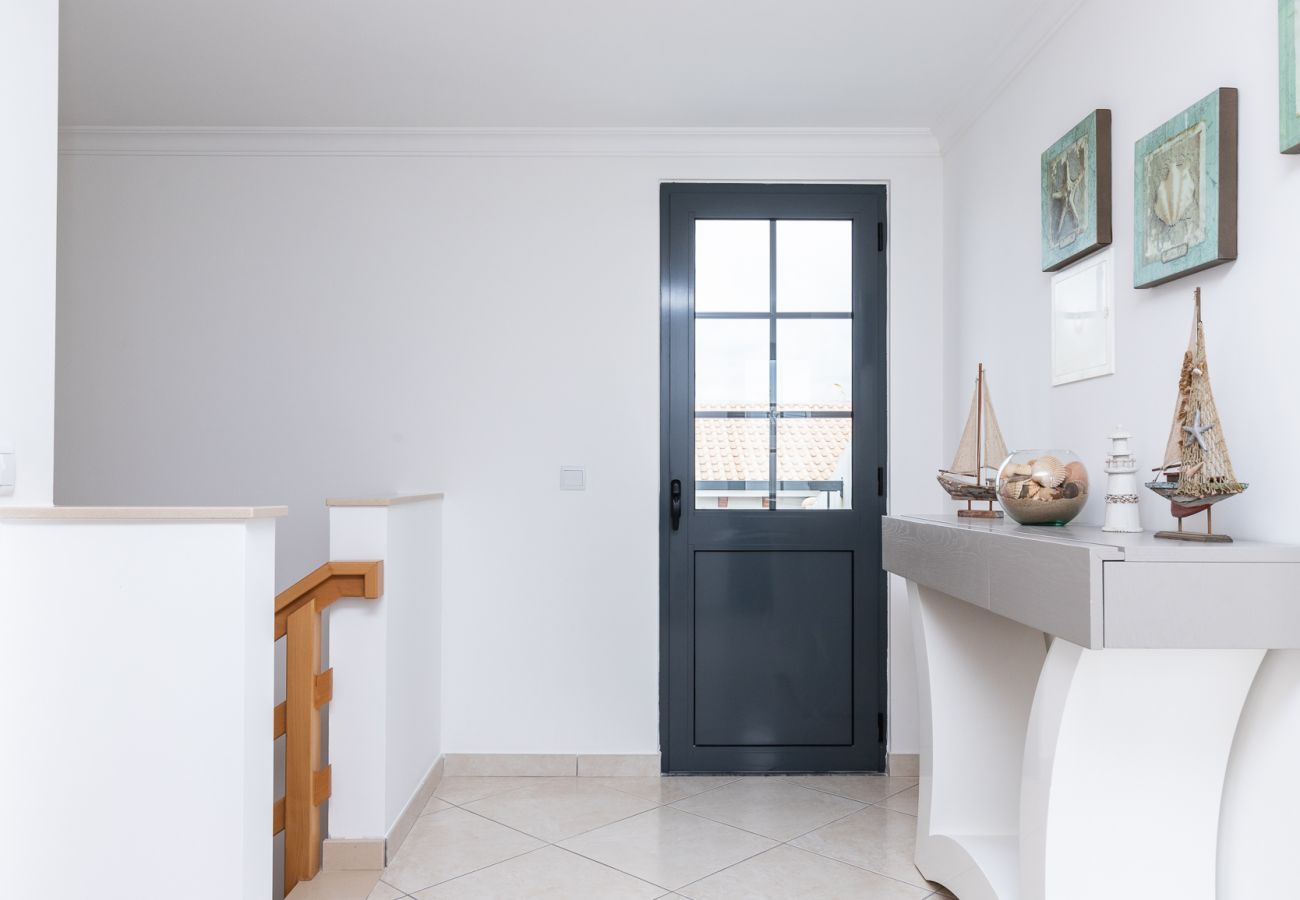 Apartamento em Manta Rota - Apartamento em condomínio com piscina/WIFI a 2 minutos da praia by AlgarveManta (2T3)
