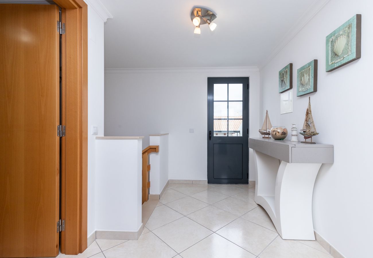 Apartamento em Manta Rota - Apartamento em condomínio com piscina/WIFI a 2 minutos da praia by AlgarveManta (2T3)