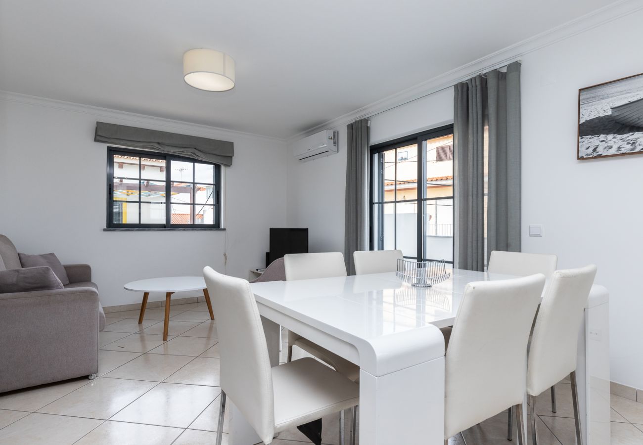 Apartamento em Manta Rota - Apartamento em condomínio com piscina/WIFI a 2 minutos da praia by AlgarveManta (2T3)