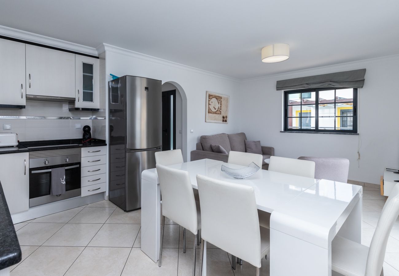 Apartamento em Manta Rota - Apartamento em condomínio com piscina/WIFI a 2 minutos da praia by AlgarveManta (2T3)
