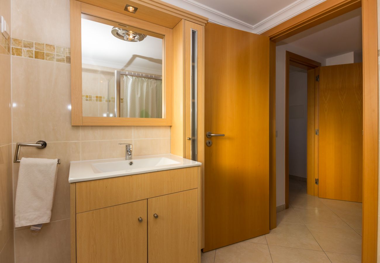 Apartamento em Manta Rota - Apartamento T3 em condominio com piscina e WIFI by AlgarveManta (3T3)