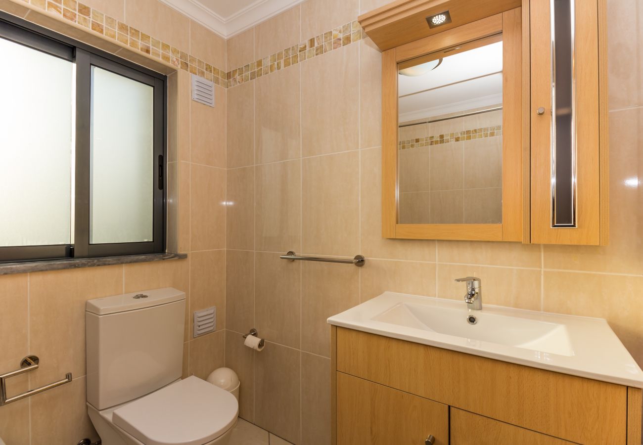 Apartamento em Manta Rota - Apartamento T3 em condominio com piscina e WIFI by AlgarveManta (3T3)