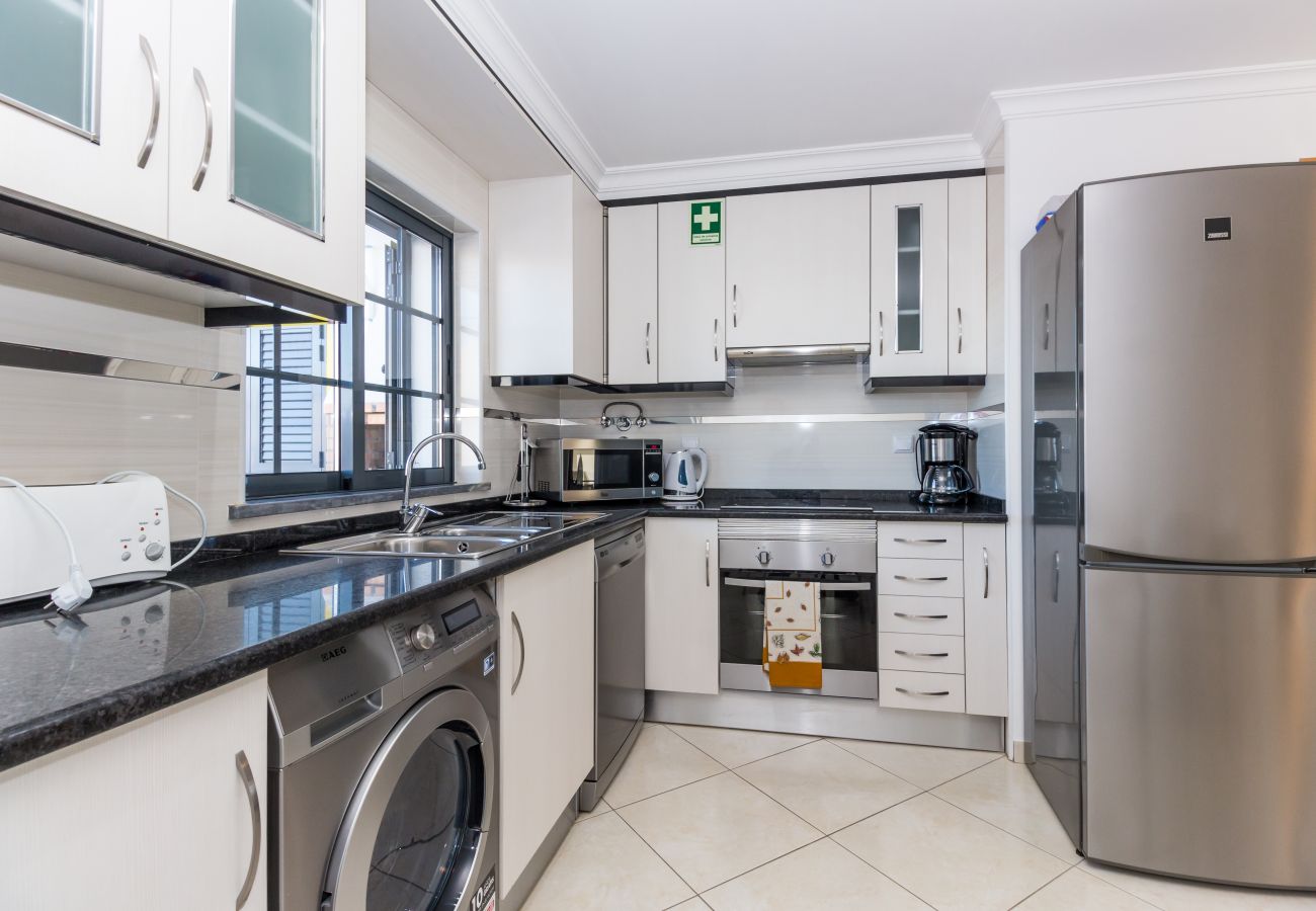 Apartamento em Manta Rota - Apartamento T3 em condominio com piscina e WIFI by AlgarveManta (3T3)