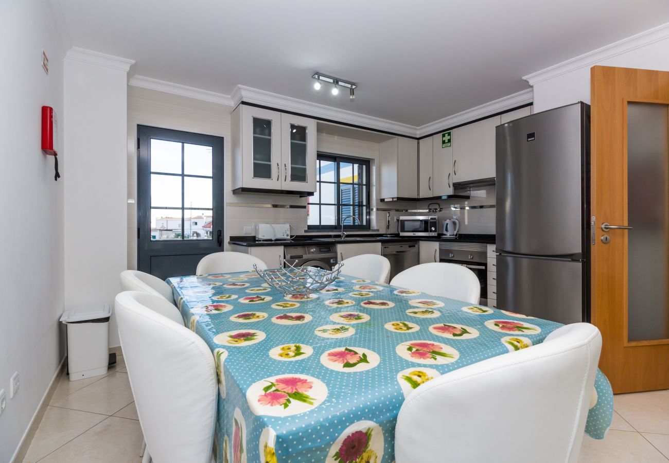 Apartamento em Manta Rota - Apartamento T3 em condominio com piscina e WIFI by AlgarveManta (3T3)