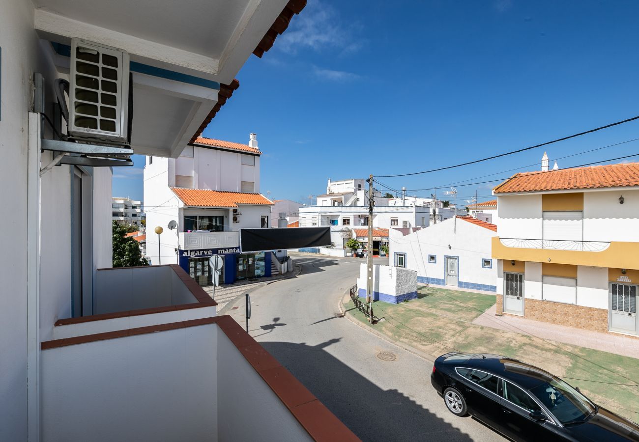Apartamento em Manta Rota - Apartamento T1+1 no centro da Manta Rota by AlgarveManta (11T1+1)