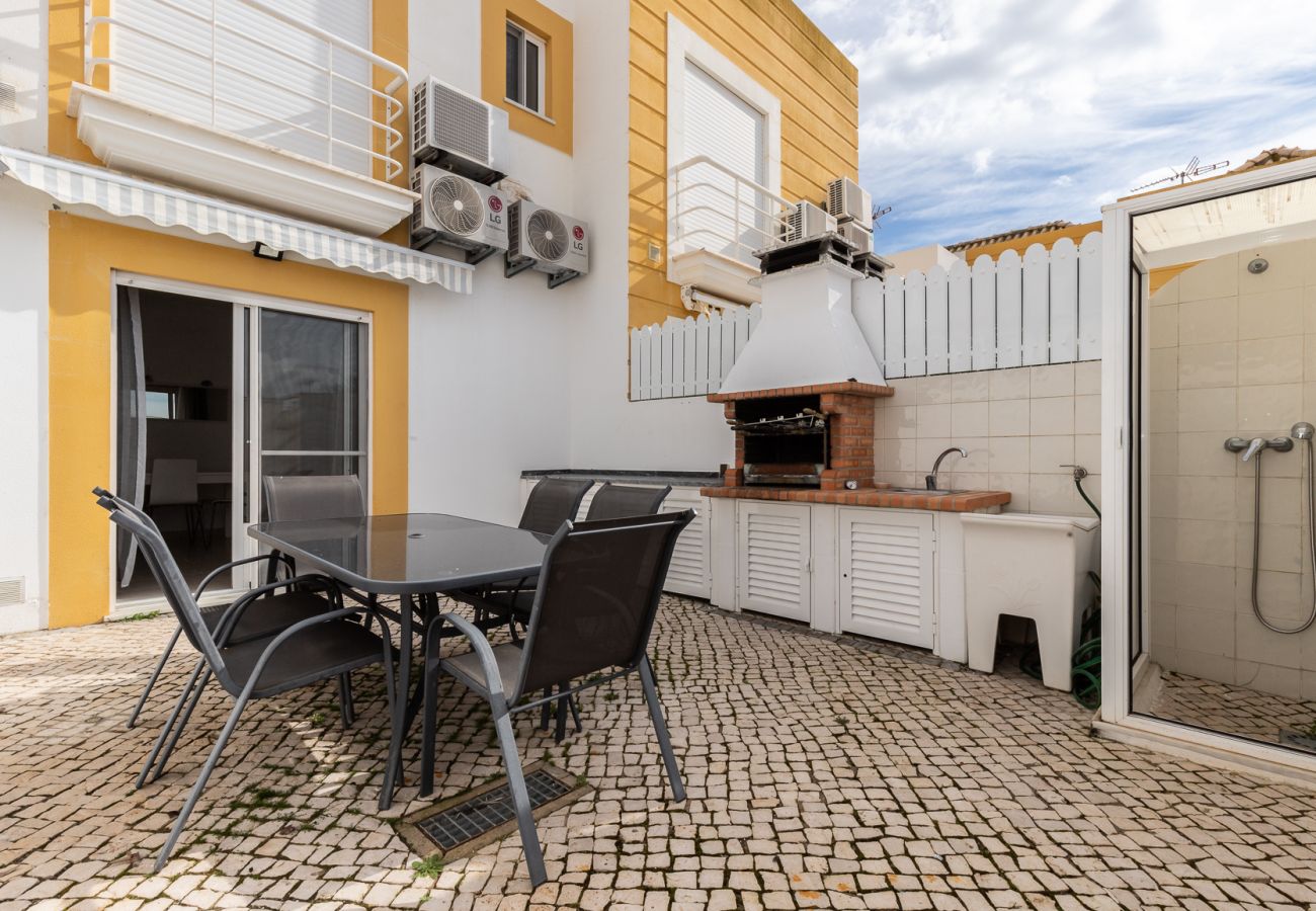 Casa geminada em Manta Rota - Moradia de 2 quartos a 200m da praia by AlgarveManta (1V2)
