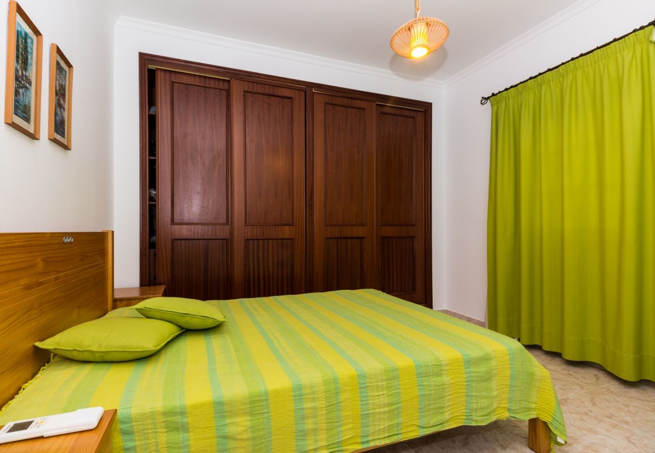 Casa em Manta Rota - Moradia de 3 quartos com pátio na Praia da Manta Rota by AlgarveManta (2V3)
