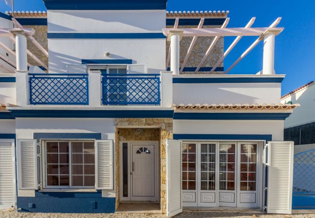 Condomínio em Manta Rota - 12V3