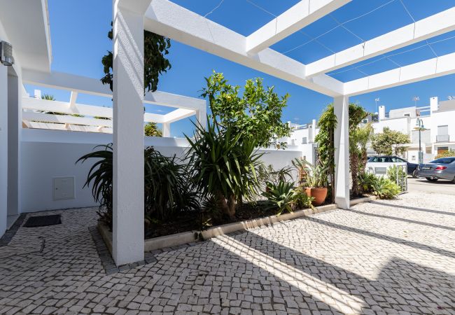 Casa geminada em Manta Rota - Moradia V3 piscina privada a 100m da praia by ALGARVEMANTA (16V3) Casa geminada em Manta Rota - Moradia V3 piscina privada a 100m da praia by ALGARVEMANTA (16V3)