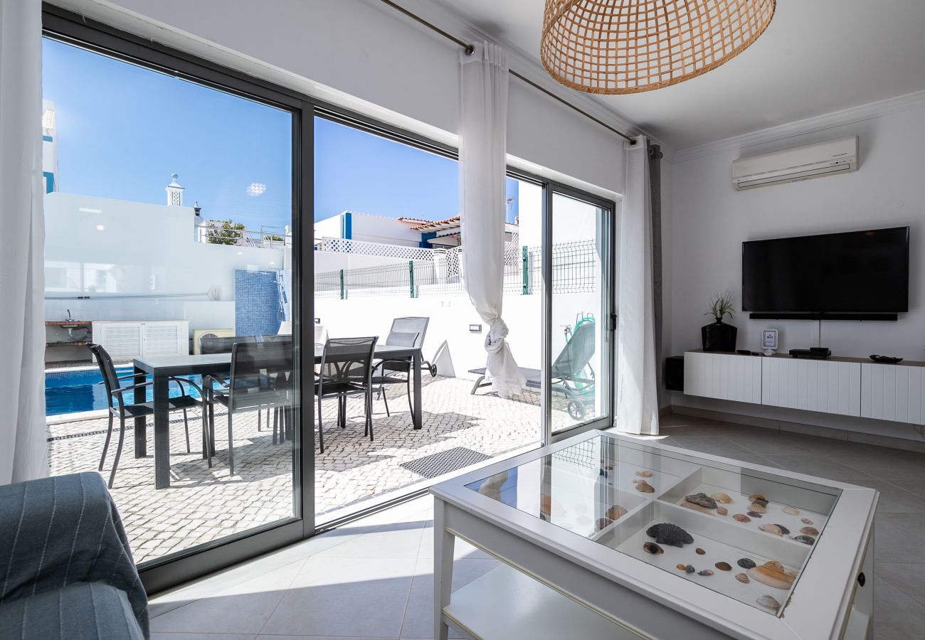 Casa geminada em Manta Rota - Moradia V3 piscina privada a 100m da praia by ALGARVEMANTA (16V3)