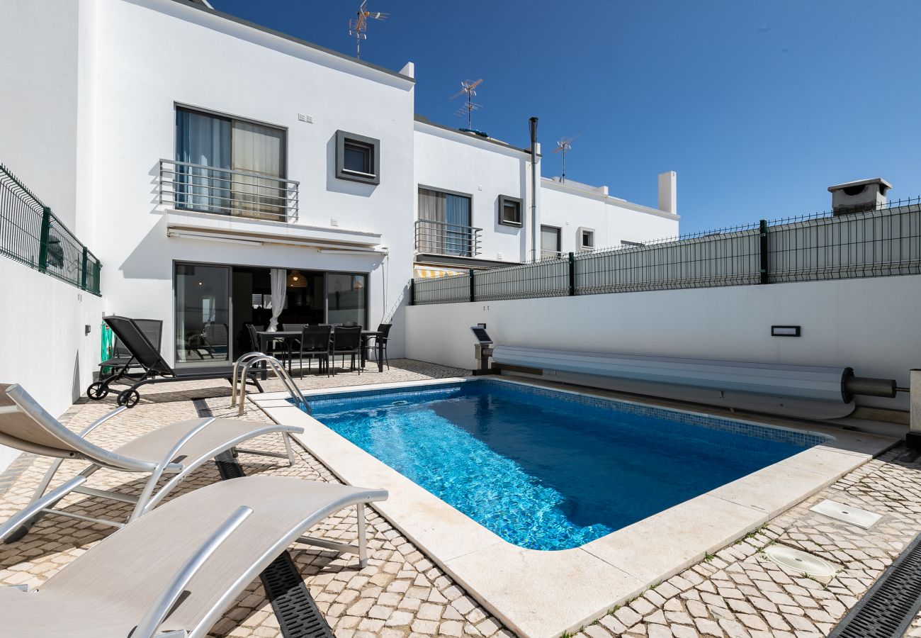 Casa geminada em Manta Rota - Moradia V3 piscina privada a 100m da praia by ALGARVEMANTA (16V3)