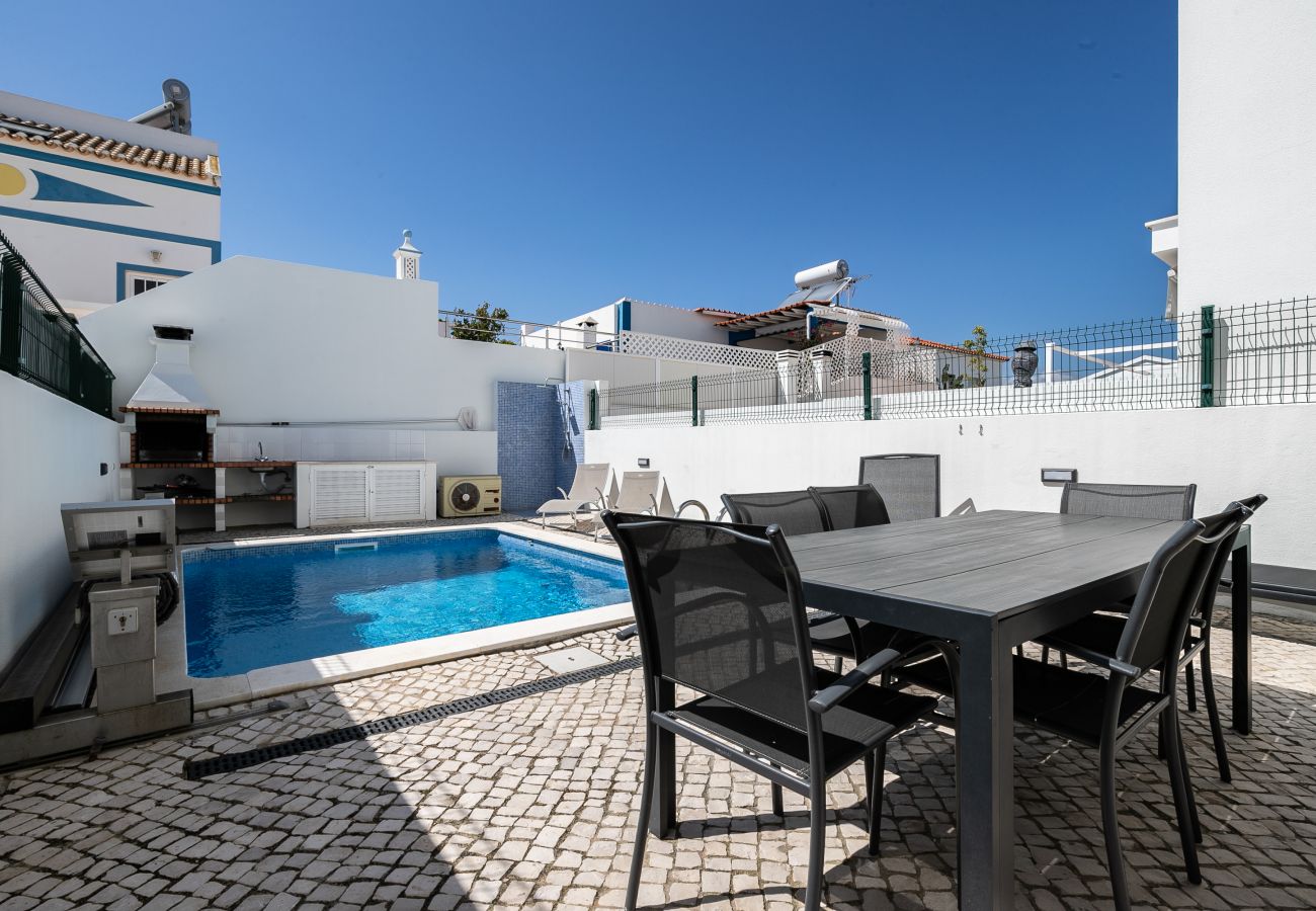 Casa geminada em Manta Rota - Moradia V3 piscina privada a 100m da praia by ALGARVEMANTA (16V3)