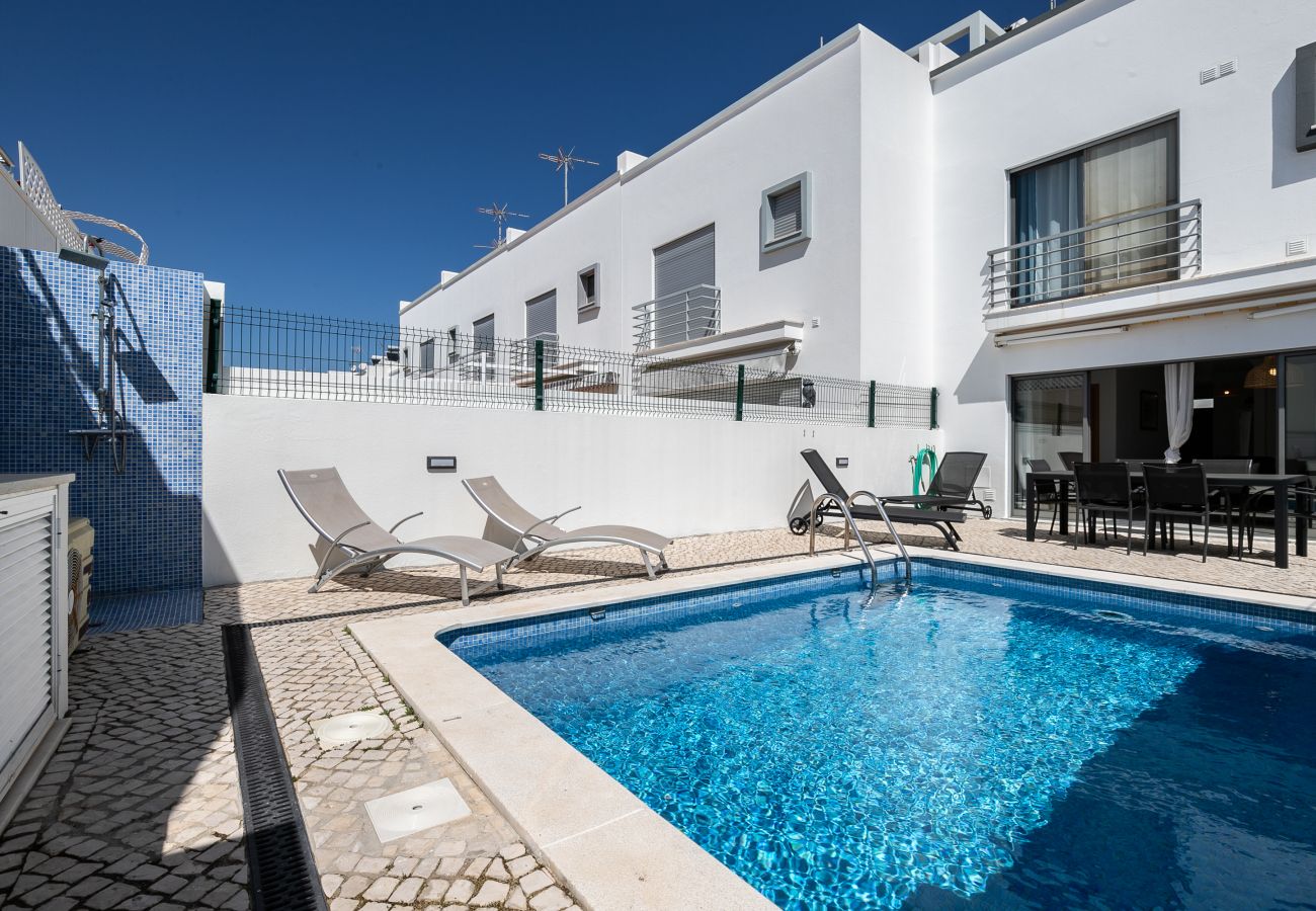 Casa geminada em Manta Rota - Moradia V3 piscina privada a 100m da praia by ALGARVEMANTA (16V3)