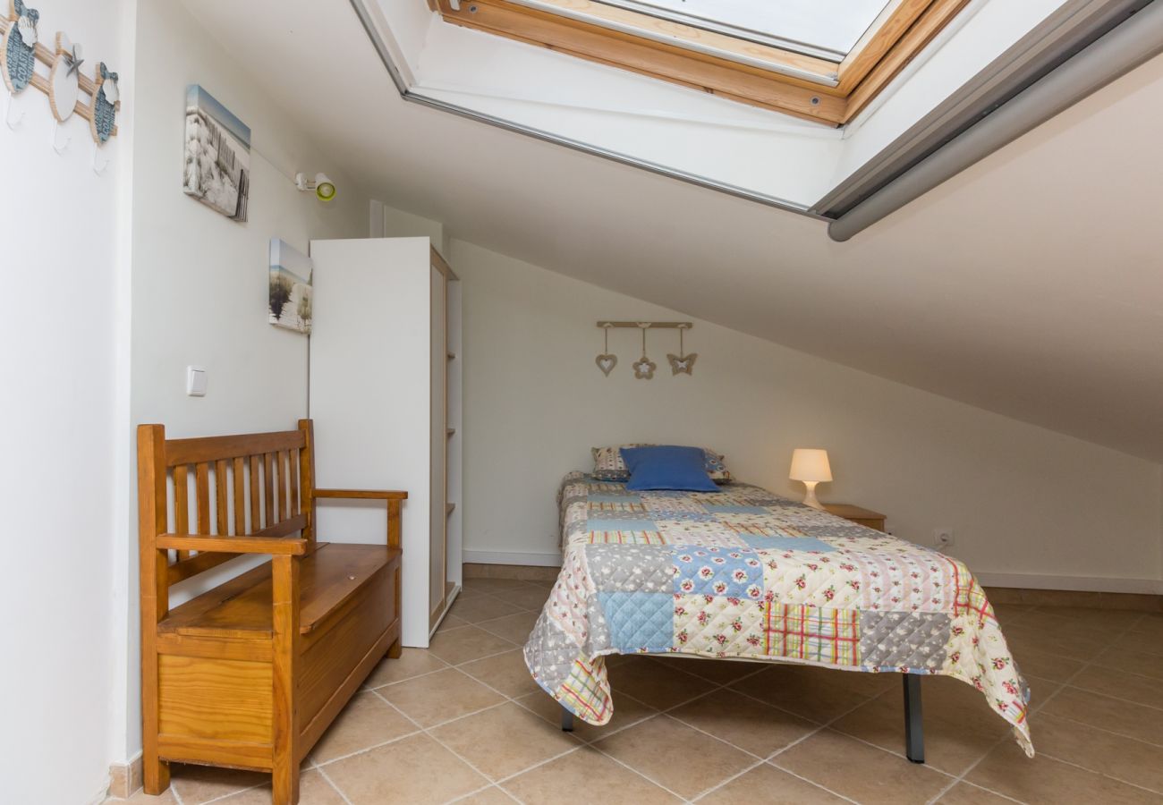 Casa geminada em Manta Rota - Moradia com WIFI, piscina comum a 200m da praia by AlgarveManta (1V4)