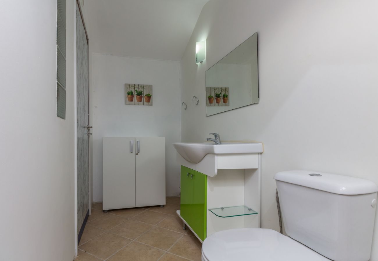 Casa geminada em Manta Rota - Moradia com WIFI, piscina comum a 200m da praia by AlgarveManta (1V4)