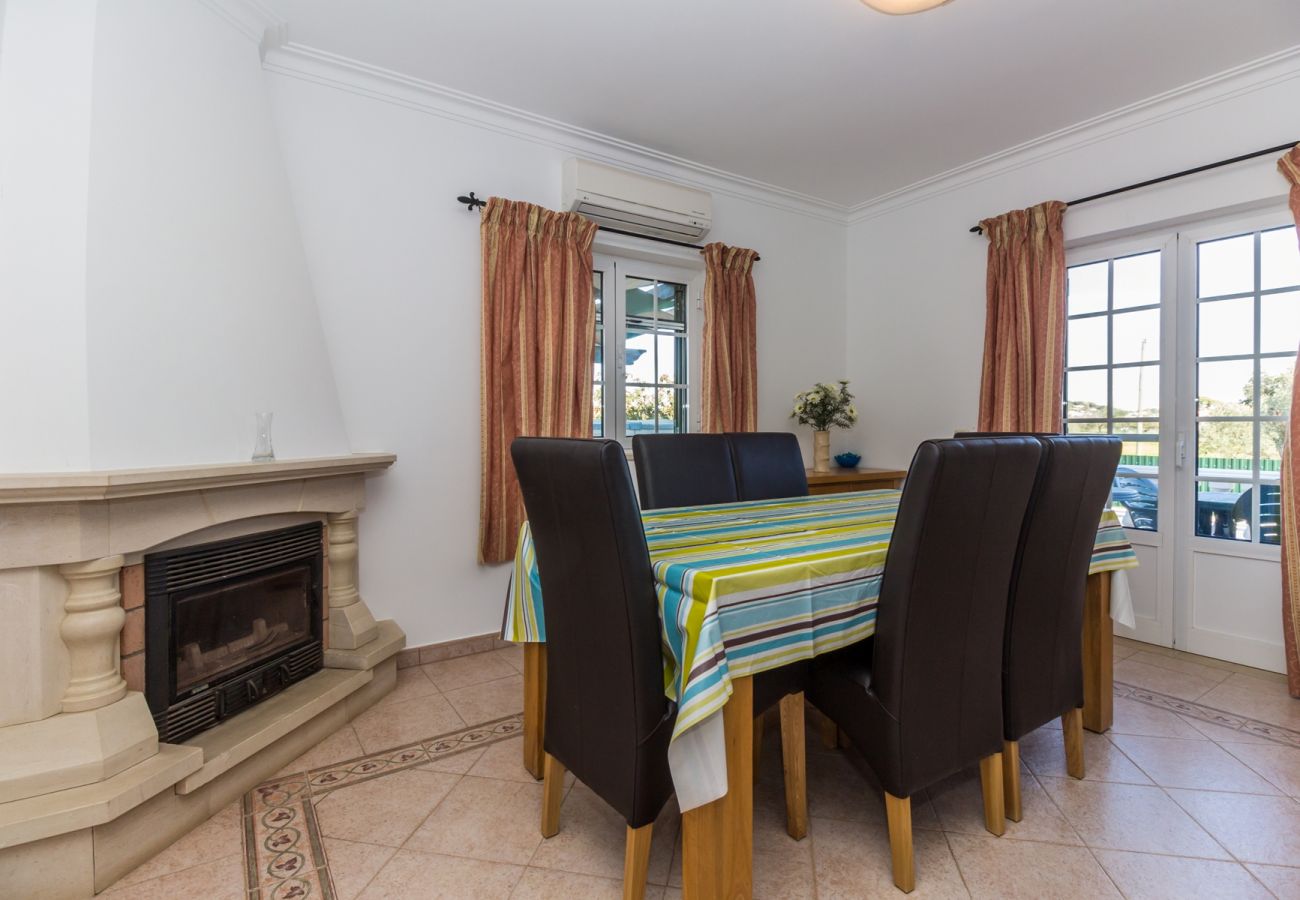 Casa geminada em Altura - Moradia de 3 quartos com piscina privada em Altura by AlgarveManta (16V2)