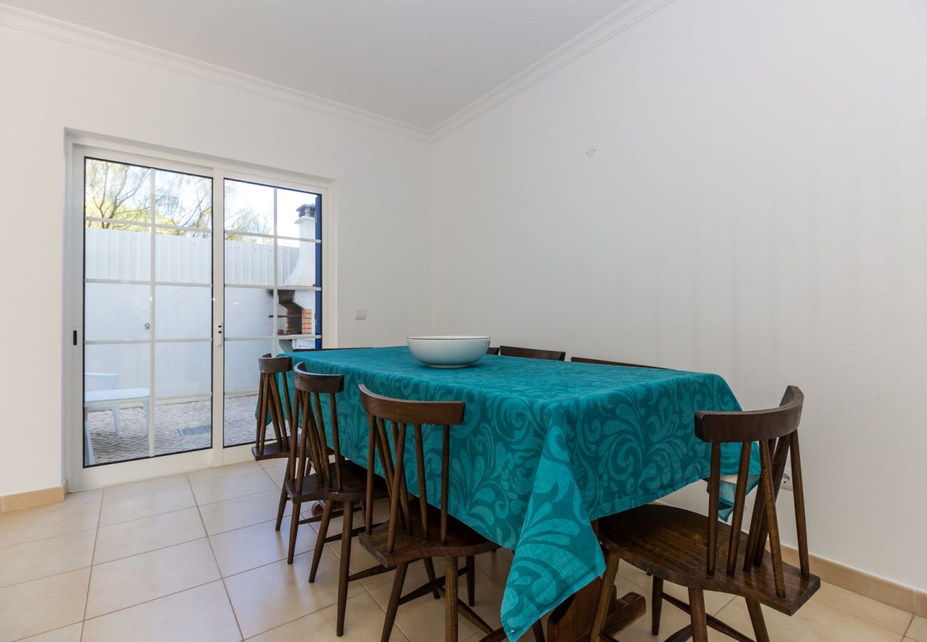 Casa geminada em Manta Rota - Moradia 3 quartos a 2 minutos da praia by ALGARVEMANTA (26V3)