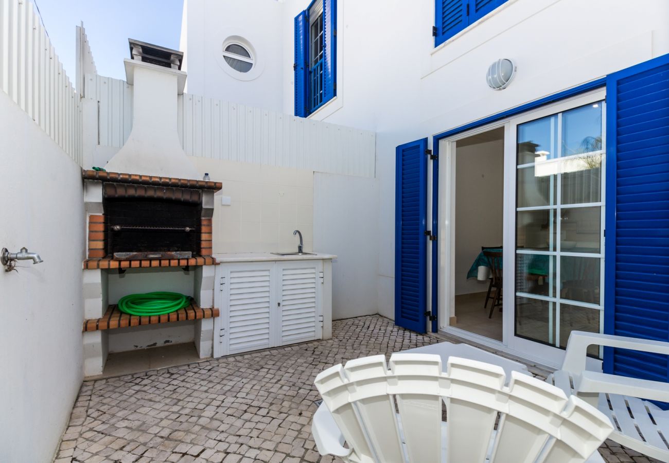 Casa geminada em Manta Rota - Moradia 3 quartos a 2 minutos da praia by ALGARVEMANTA (26V3)