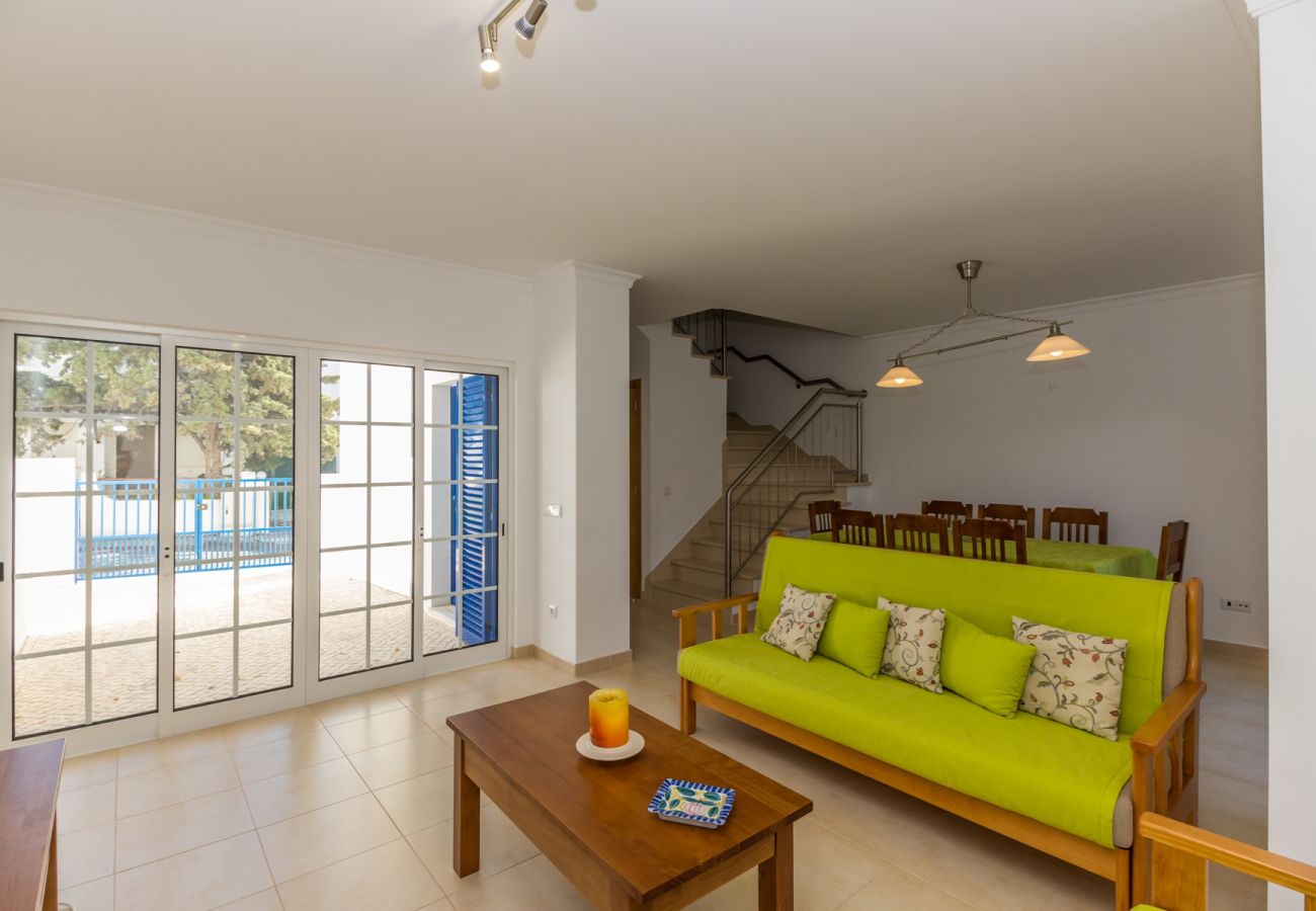Casa geminada em Manta Rota - Moradia-G 3 quartos a 2 minutos da praia by AlgarveManta (28V3)