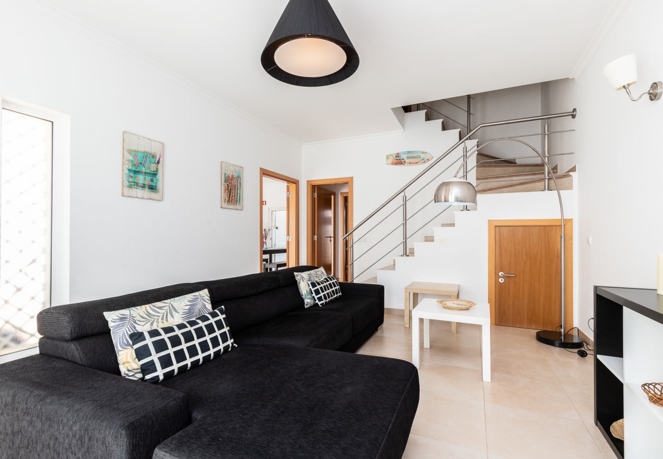 Casa em Manta Rota - Moradia com estacionamento no centro da vila by AlgarveManta (10V3)