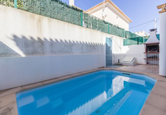  em Manta Rota - Moradia V3 com piscina privada e Wi-Fi by AlgarveManta (25V3)