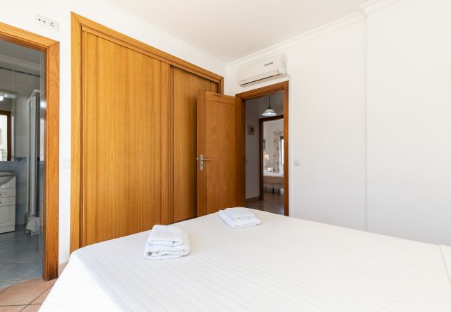 Casa geminada em Manta Rota - Moradia com 3 quartos a 100m da praia com Pátio by AlgarveManta (41V3) Casa geminada em Manta Rota - Moradia com 3 quartos a 100m da praia com Pátio by AlgarveManta (41V3)