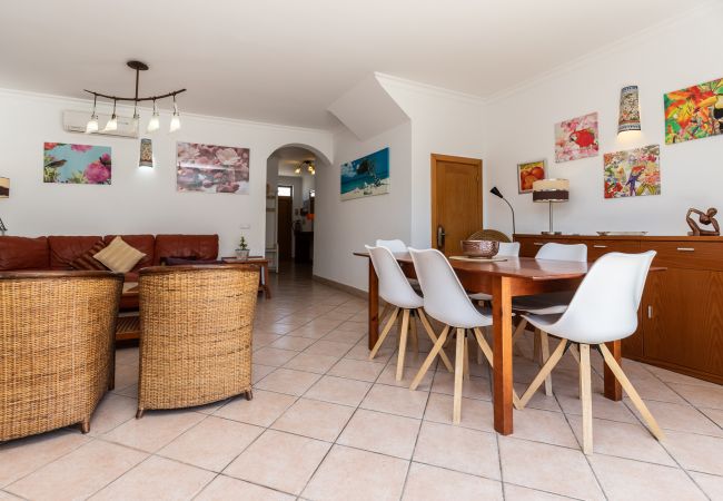 Casa geminada em Manta Rota - Moradia com 3 quartos a 100m da praia com Pátio by AlgarveManta (41V3) Casa geminada em Manta Rota - Moradia com 3 quartos a 100m da praia com Pátio by AlgarveManta (41V3)