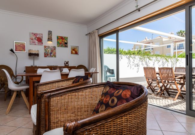 Casa geminada em Manta Rota - Moradia com 3 quartos a 100m da praia com Pátio by AlgarveManta (41V3) Casa geminada em Manta Rota - Moradia com 3 quartos a 100m da praia com Pátio by AlgarveManta (41V3)