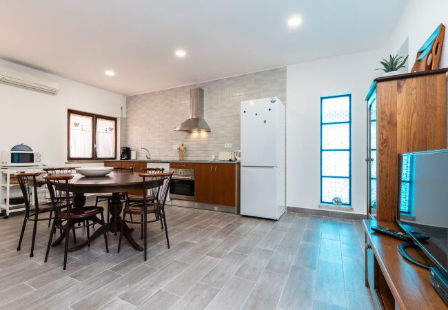 Casa em Manta Rota - Moradia com estacionamento para 2 carros a 400m da praia e Wi-Fi by AlgarveManta (48V3) Casa em Manta Rota - Moradia com estacionamento para 2 carros a 400m da praia e Wi-Fi by AlgarveManta (48V3)