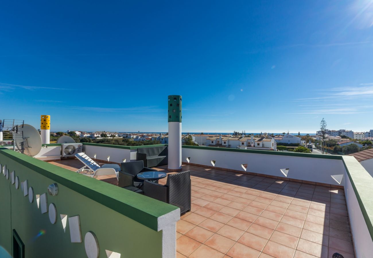 Condomínio em Manta Rota - Moradia em condominio com piscina a 650m da praia by AlgarveManta (52V3)