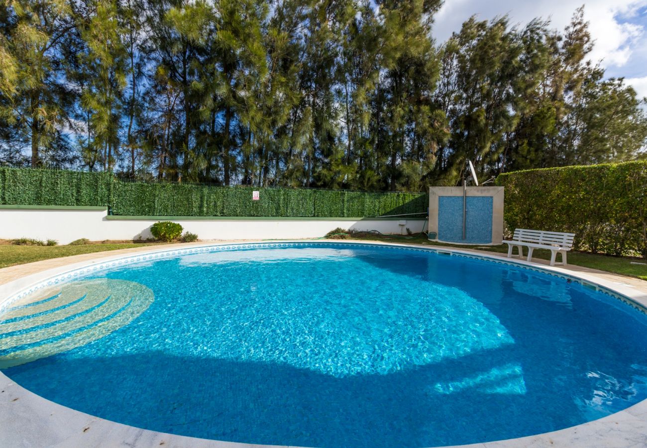 Condomínio em Manta Rota - Moradia em condominio com piscina a 650m da praia by AlgarveManta (52V3)