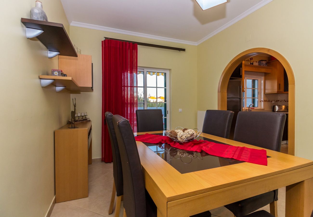 Casa em Manta Rota - Moradia V3 com Pátio e WIFI by AlgarveManta (55V3)