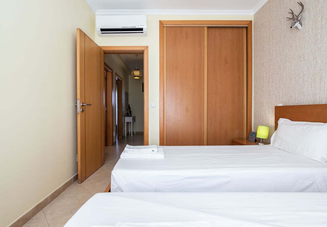 Casa em Manta Rota - Moradia V3 com Pátio e WIFI by AlgarveManta (55V3)