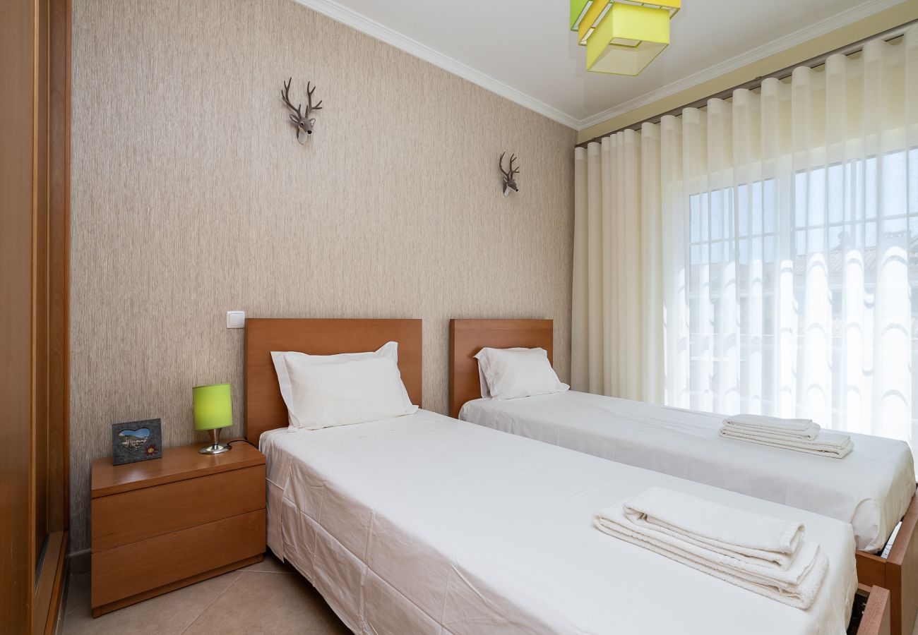Casa em Manta Rota - Moradia V3 com Pátio e WIFI by AlgarveManta (55V3)
