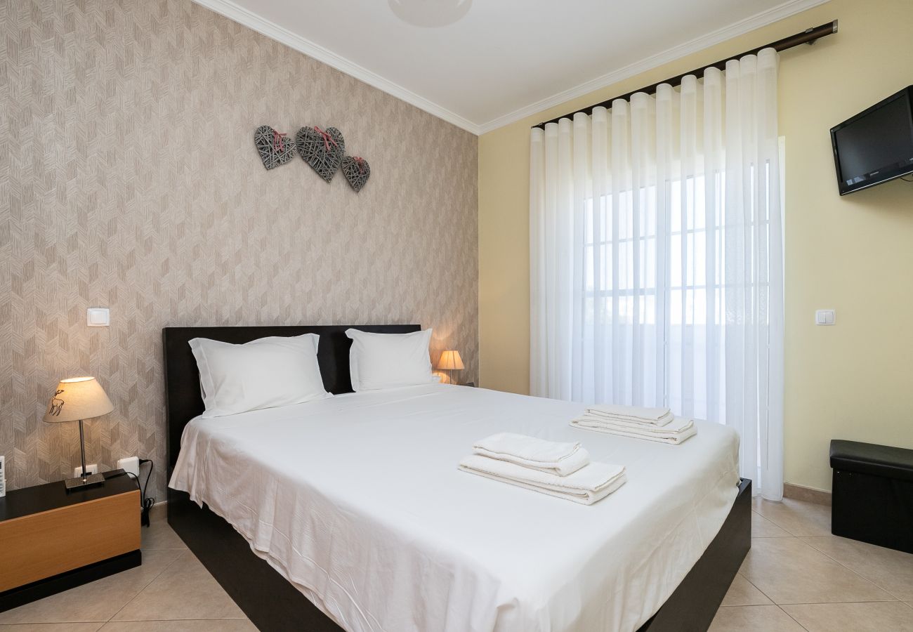Casa em Manta Rota - Moradia V3 com Pátio e WIFI by AlgarveManta (55V3)