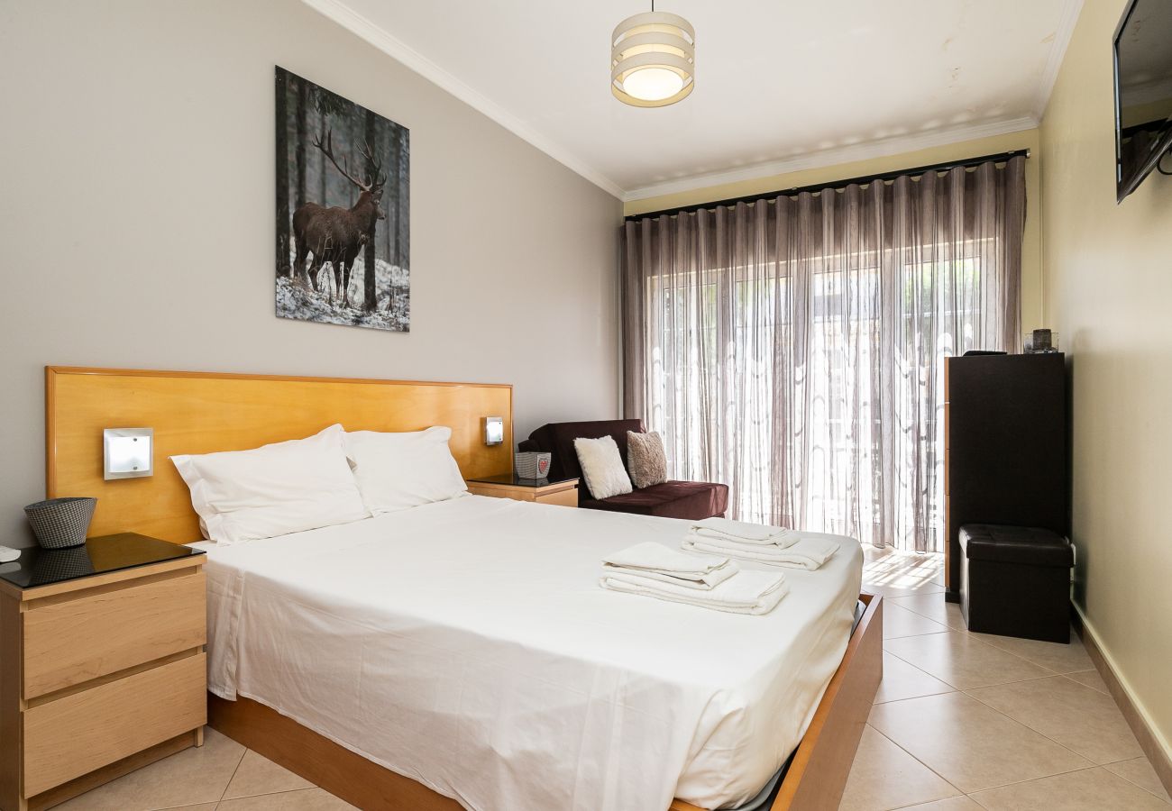 Casa em Manta Rota - Moradia V3 com Pátio e WIFI by AlgarveManta (55V3)