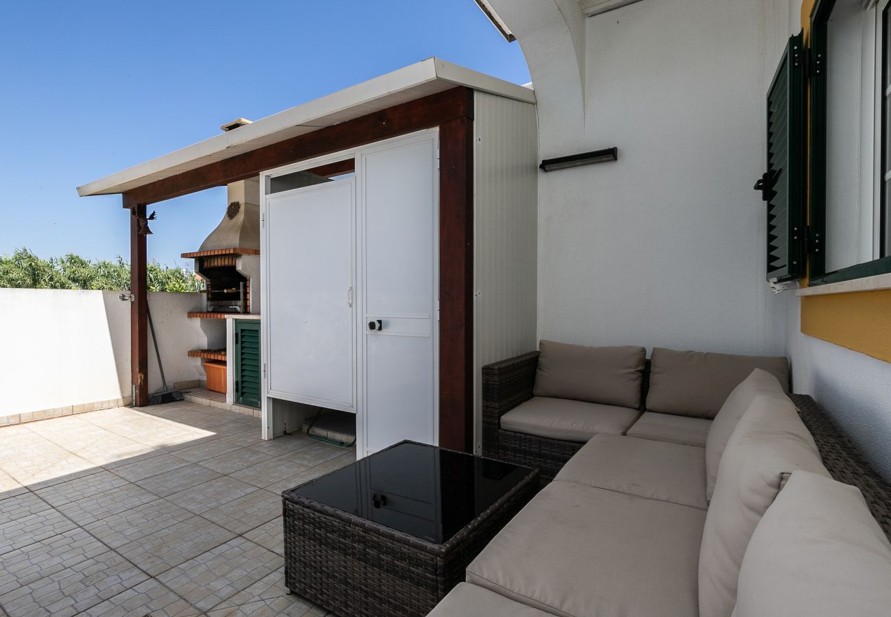 Casa em Manta Rota - Moradia V3 com Pátio e WIFI by AlgarveManta (55V3)