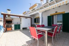 Casa em Manta Rota - Moradia V3 com Pátio e WIFI by...